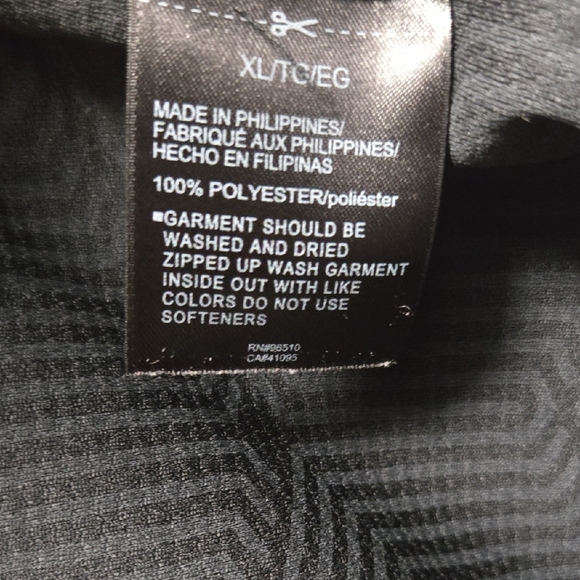 Under Armour Black Full-Zip Vest - Picture 5 of 6